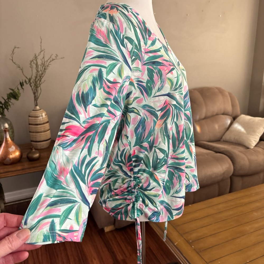 Stella Parker Collection top blouse. Tropical leaves. - Picture 6 of 8